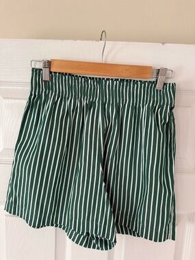 Ellandemm Striped Elastic-Waist Women’s Shorts — Green/White